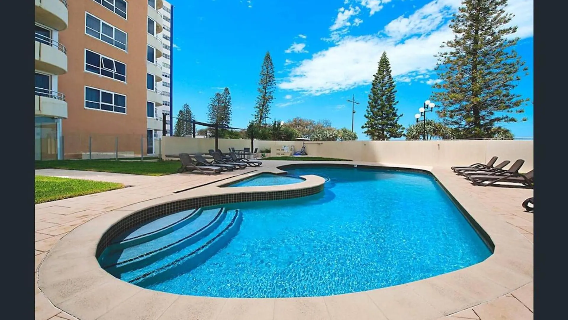 Appartamento Beachfront Escape Zenith - Ocean Views, Pool, Spa Gold Coast Australia