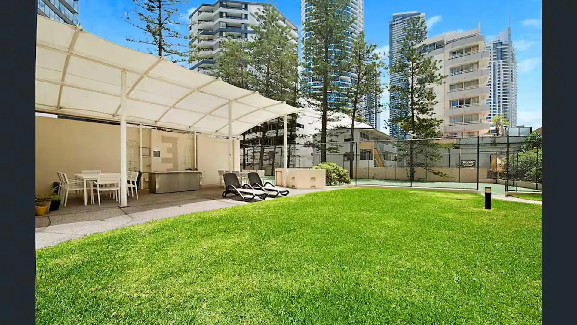 Beachfront Escape Zenith - Ocean Views, Pool, Spa Gold Coast