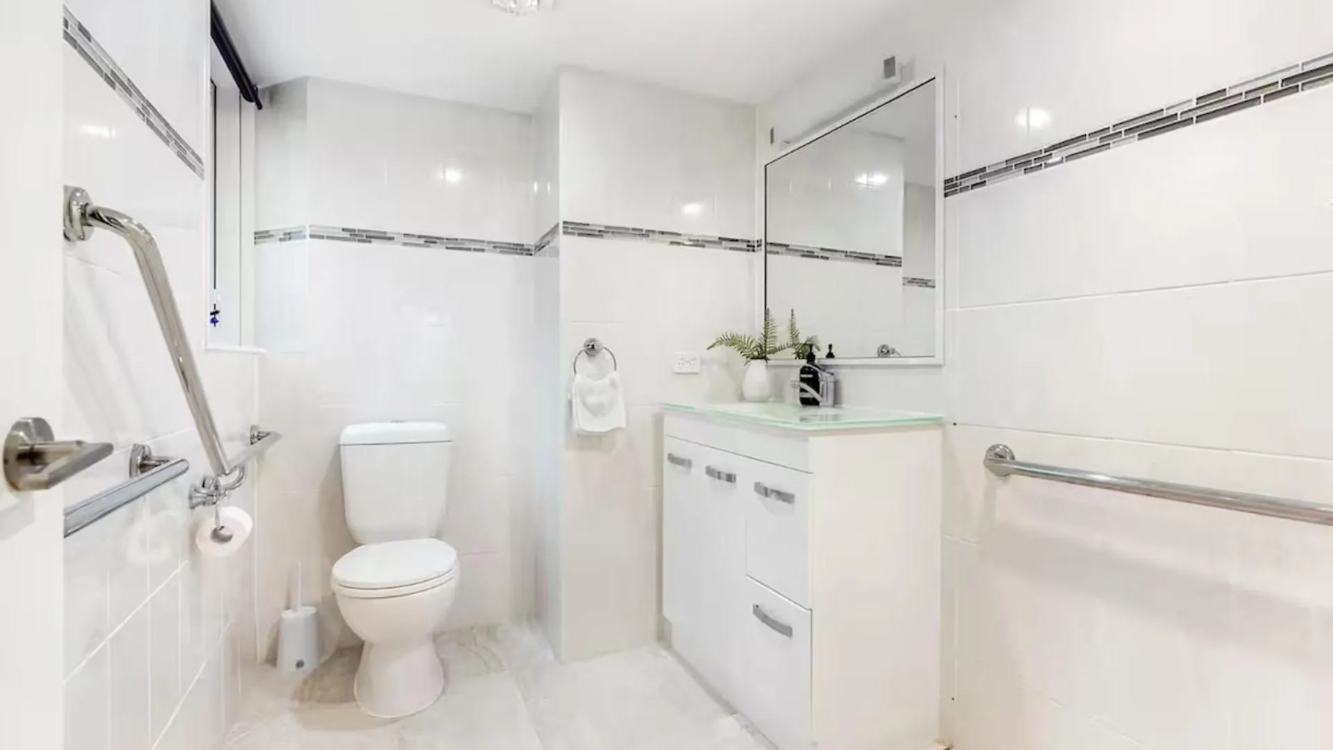 Beachfront Escape Zenith - Ocean Views, Pool, Spa Gold Coast 0*,