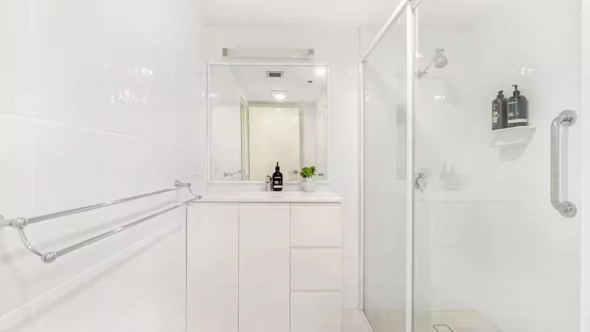 Appartamento Beachfront Escape Zenith - Ocean Views, Pool, Spa Gold Coast